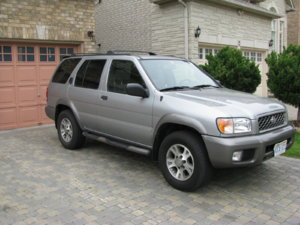 nissan-pathfinder-2001-12.jpg