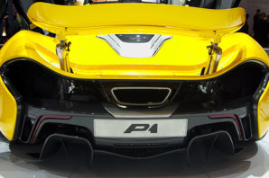 640px-Geneva_MotorShow_2013_-_McLaren_P1_Rear.jpg