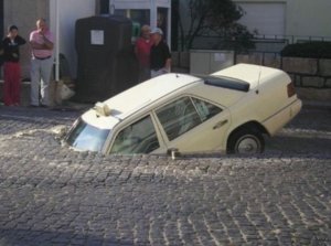 weird_car_crashes_640_29.jpg