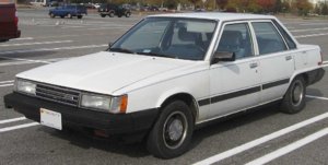 toyota-camry-1985-1.jpg