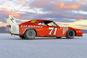040-71-bobby-isaac-dodge-daytona-bonneville.jpg