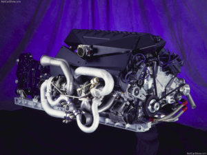 1995-ford-gt90-concept-only-engine.jpg