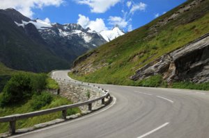 alpenstrasse.jpg