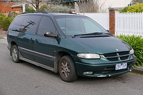 280px-1998_Chrysler_Grand_Voyager_GH_LE_van_2015-07-10_01.jpg