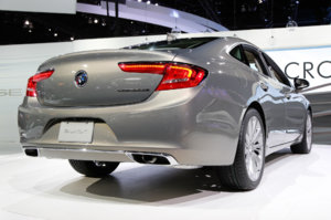 2017-Buick-LaCrosse-rear-end.jpg