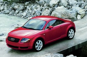 00-06-audi-tt-coupe-driver-side-front-view-03.jpeg