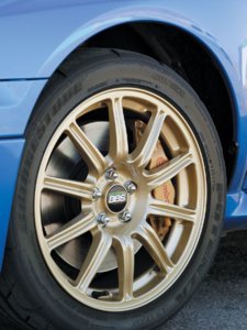 hrdp_0401_08_z2004_subaru_impreza_WRX_STiBBS_wheel.jpg