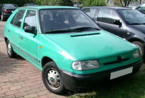 Skoda_Felicia_front_20070920.jpg