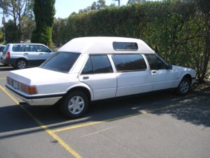 1986-1988_Ford_XF_Falcon_GL_limousine_(retired_taxi)_02.jpg