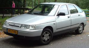 Lada_112_wiki.jpg