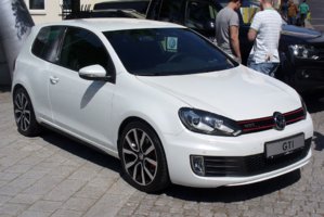 1024px-VW_Golf_VI_GTI_adidas_Oryxwhite.JPG