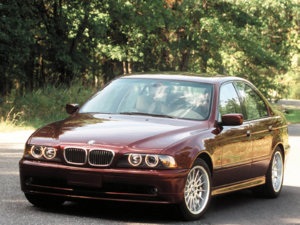 BMW-5-Series-540i-Sedan-E39-1996-2003-Photo-02.jpg