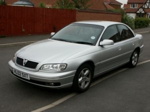 Vauxhall-Omega-400.jpg