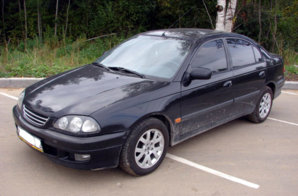 791_toyota_avensis_1998.jpg