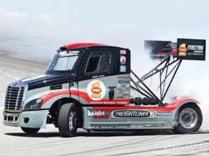 international-freightliner-race-truck-drifting.jpg