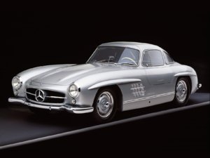 1295422838-mercedes-300sl-gullwing.jpg
