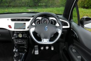 car_photo_534994.jpg