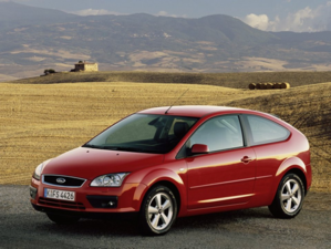 2005-european-ford-focus-mk2-3-door-hatchback-lrg.png