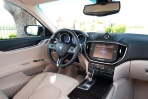 maserati-ghibli-3-interior_0.jpg