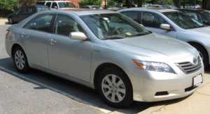 07-Toyota-Camry-Hybrid.jpg