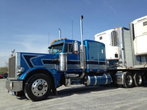 a1cbdaee99034ac281ebe21f9c5ab969--custom-trucks-peterbilt.jpg