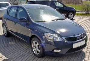 Kia_cee'd_Facelift_Vision_Clydeblau.JPG