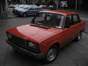 Lada_2107_1300_S_in_Kraków_2.jpg