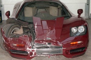 rowan-atkinson-s-mclaren-f1-supercar-after-a-crash-in-1999-pic-rex-features-64971328.jpg