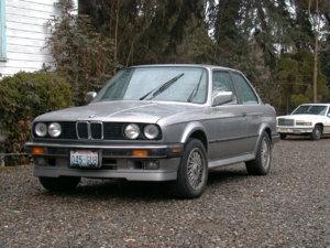bmw-325ix-09.jpg