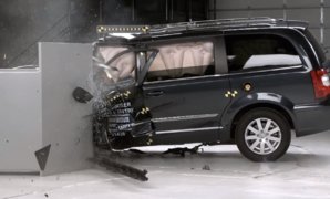 2015-IIHS-crash-test.jpg