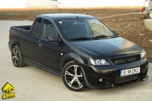 Dacia_Logan_PickUp_by_VladyD.jpg
