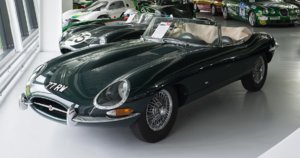 1200px-Jaguar_E-Type_Series_1_38_Litre_1961.jpg