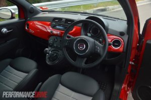 2013-Fiat-500-TwinAir-interior.jpg