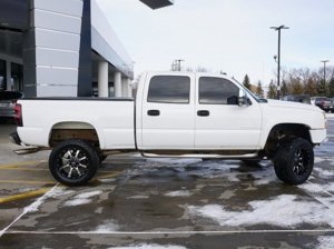 8lug2500.jpeg