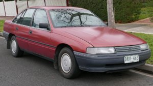 1989_Holden_Commodore_VN_Executive_sedan_2015-07-03_01.jpg