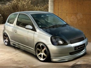 toyotayariscustom.jpg