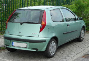 1280px-Fiat_Punto_II_rear_20100509.jpg