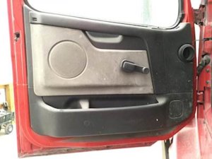 Interior-Door-Panels-Volvo-VNL-9998476-thumb.jpg