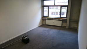 newroom1.JPG