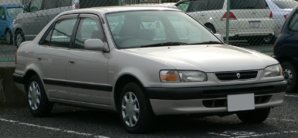 1280px-1995_Toyota_Corolla_01.jpg