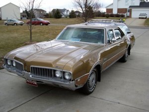 1969_vistacruiser_1.jpg