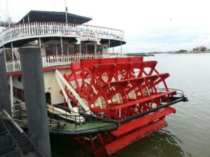 natchez-steamboat-cruise.jpg