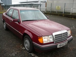 1990-mercedes-benz-260-1317977-8531083_.jpg