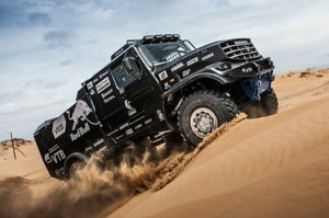 dakar-kamaz-2017-truck-presentation-2016-the-new-kamaz-master-team-truck.jpg