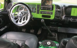 0908st_02_z+2000_chevy_3500_crew_cab+custom_interior.jpg