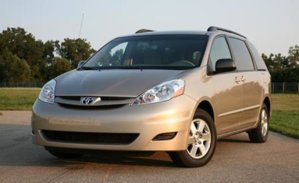 2007-toyota-sienna-photo-118913-s-1280x782.jpg