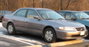 1998-00_Honda_Accord_sedan.jpg