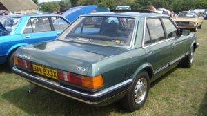 1982_Ford_Granada_28_GL_14615790269.jpg