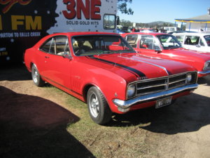Holden_Monaro_HK_GTS_(2).jpg