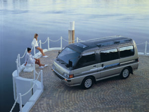 autowpru_mitsubishi_delica_star_wagon_3.jpg